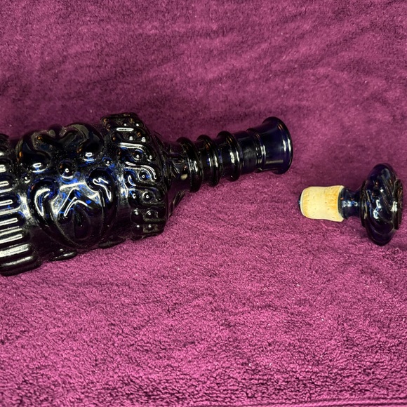 Cobalt Blue Glass Jim Beam Whiskey Decanter - Picture 4 of 4